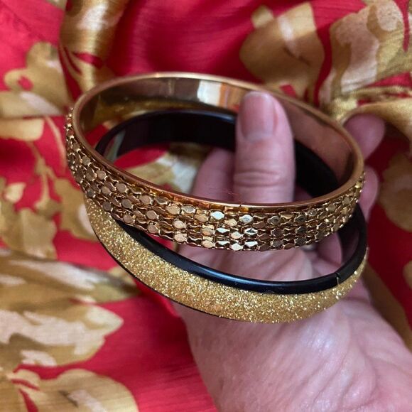Gold Bangle Bracelets Set of Two Size Small Medium - Picture 5 of 6